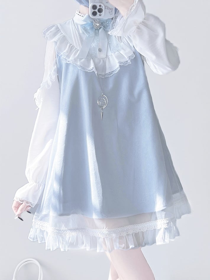 Robe Jirai Kei bleu clair à manches longues et bordures en dentelle style mines terrestres