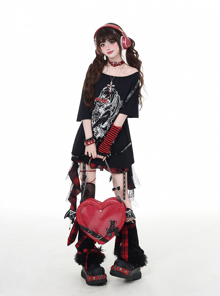 ほろ苦いクリスクロスストラップデザインTシャツ ロックガールプリント ブラック