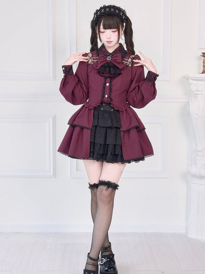 Kei-Bluse mit weinrotem Jirai-Illusionsausschnitt