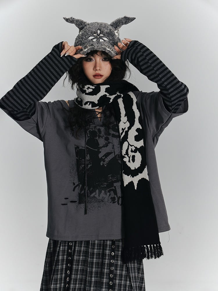 Crossed Graffiti with Top Cut-Out Gray Tie Punk Striped Sleeve V-Neck Shoulder