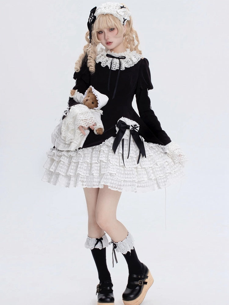Black and White Ruff Collar Old School Lolita Long Sleeves Dress
