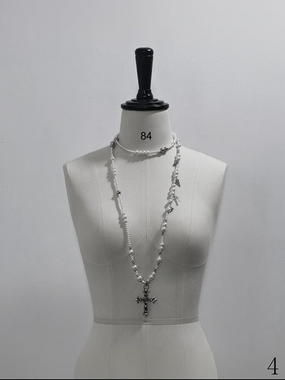 クロスペンダントネックレス