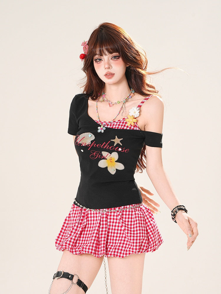 フェイクツーピースTシャツ アシンメトリーネックライン 花柄アクセント ホワイト/ブラック