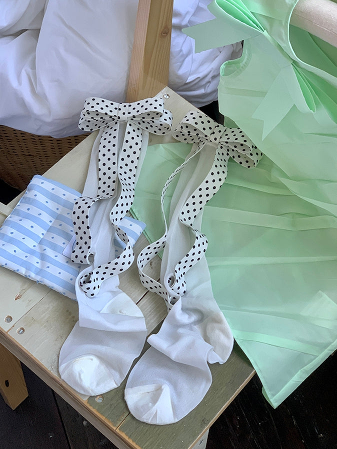 Unterkniestrümpfe mit Polka-Dot-Muster, weiß/schwarz, Schleifendesign