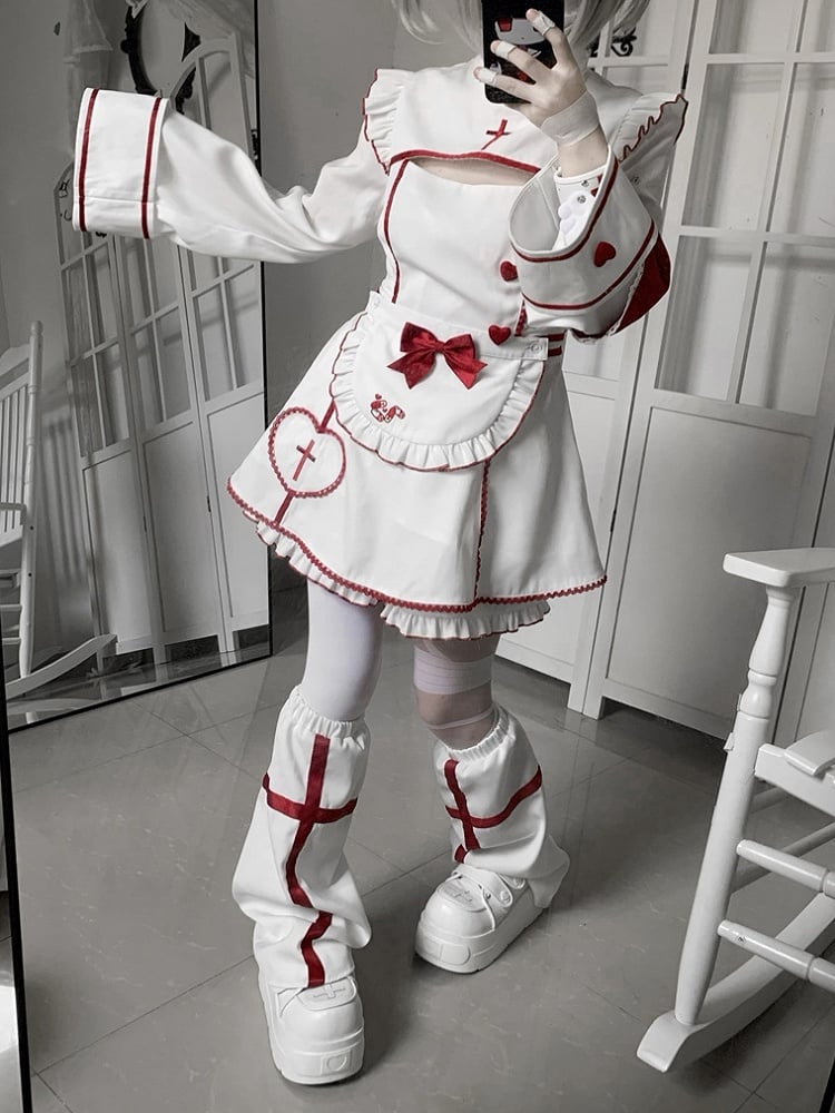 Halloween-Kleid mit Herz-Maid-Yami-Shorts und Set: Kawaii-Knöpfe, Kreuz + rot-weiße Stickerei