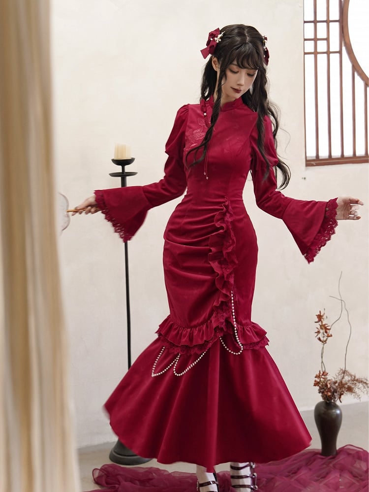 取り外し可能なビーズチェーン付き、赤い新年の蝶のマーメイドヘムチャイナドレス