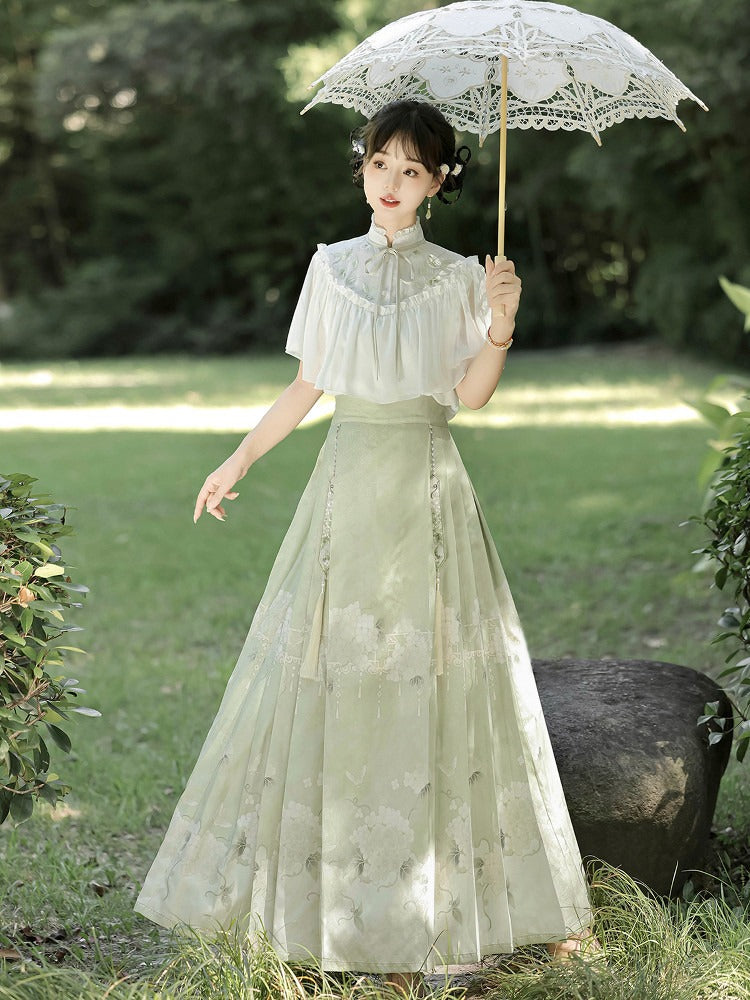 Ming-Style Green and White Top with Floral Print Long Mamian Skirt Set, Modern Chinese Style - Han Ru Chu Hanfu &amp; Han-Element Studi