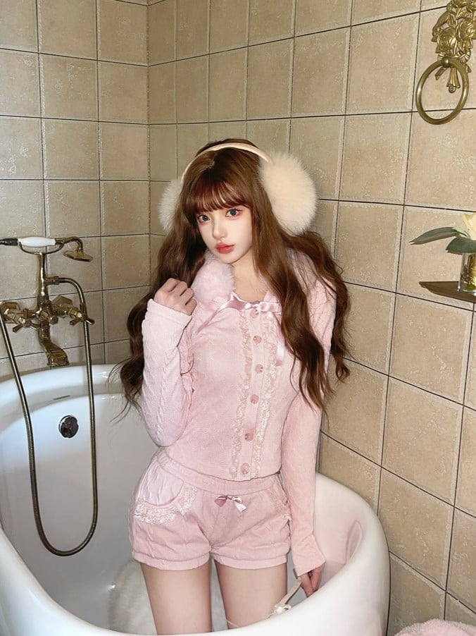 Pocket With Fleece Bow Lace-Trimmed Knit Shorts Pink