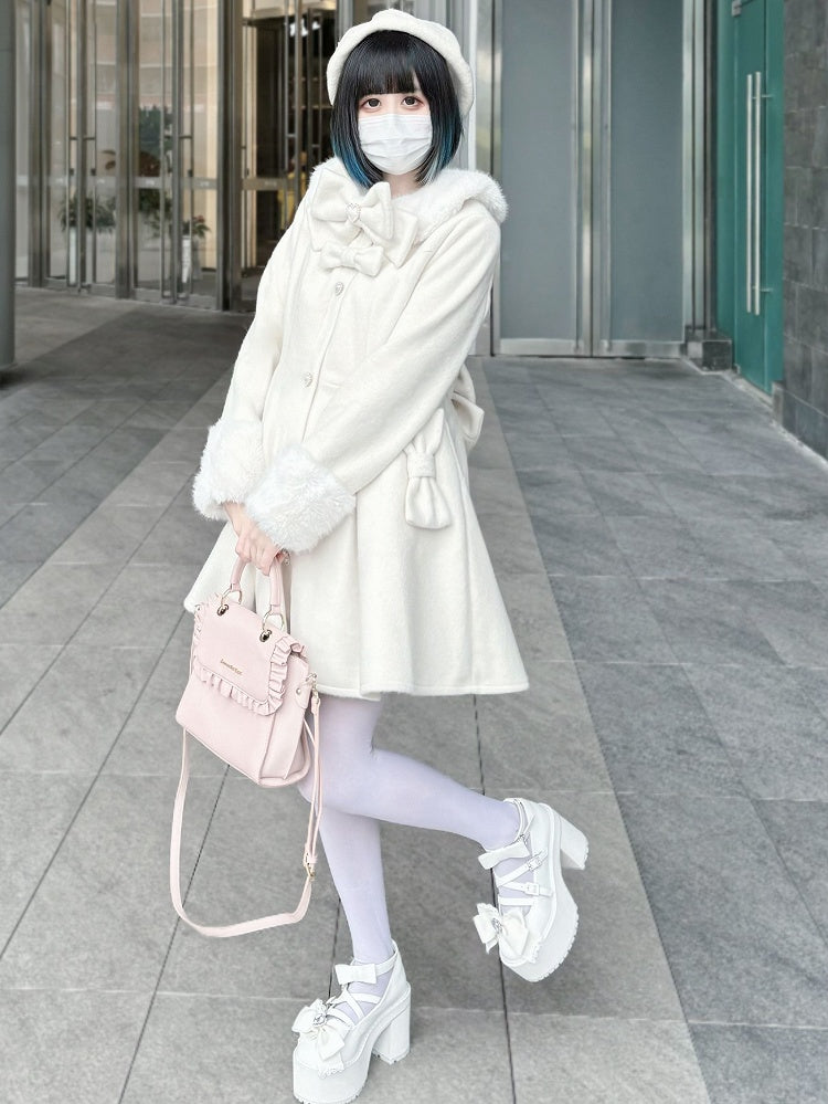 Bowknot Jirai Beige Kei Details Kragen und verzierte Plüschmanschetten Mantel Perlen