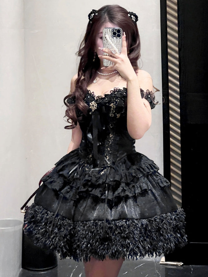 Schwarzes und goldenes trägerloses Korsett-Oberteil mit herzförmigem Ausschnitt + schimmernder schwarzer Paillettenrock