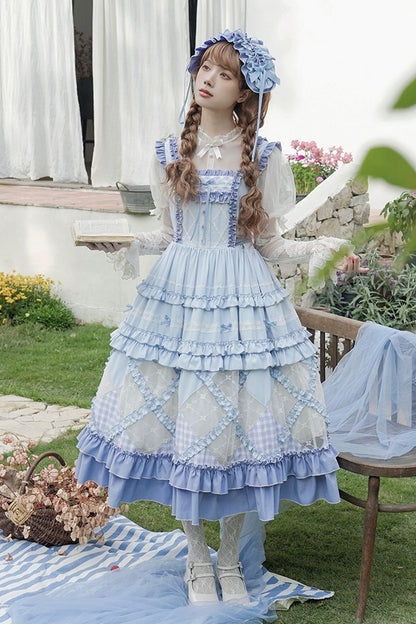 Lässiges Lolita-Kleid mit blauem Gingham-Muster und floralen Spitzenaufnähern