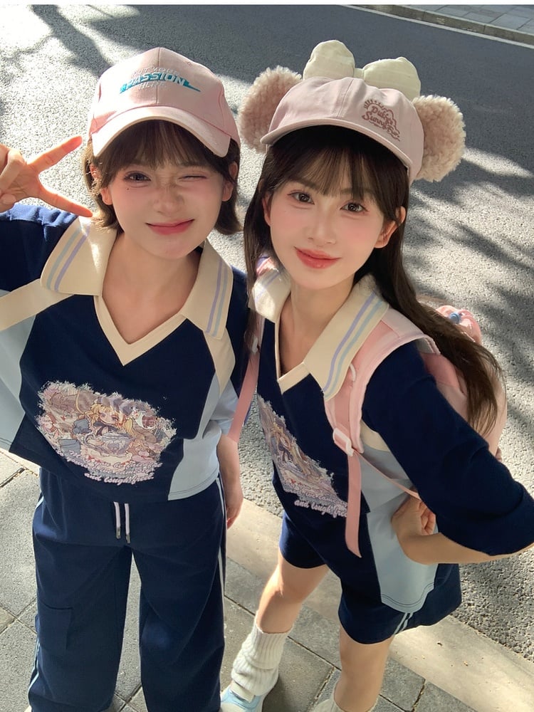 Version Navy Blue Colorblock Design V-neck Anime Girl Print T-shirt Long/Short