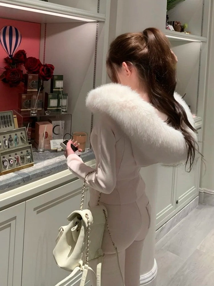 Sweatshirt Slim-Fit Faux Fur Minimal Collar Fleece-Lined