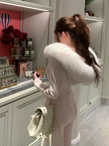 Sweatshirt Slim-Fit Faux Fur Minimal Collar Fleece-Lined