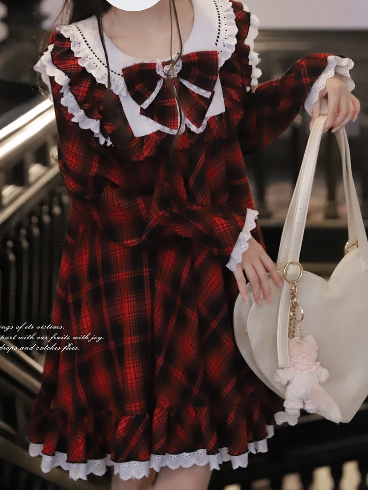 Black Silhouette Sleeves Doll Dress: A-Line Tiered Flutter with Plaid Red