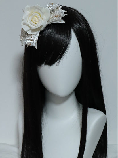 Musikalische weiße Blumen-Haarspange mit Schleife und Charm-Design