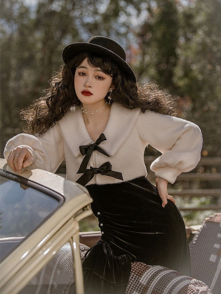 V-Neck with White Bowknots Lolita Coat Black