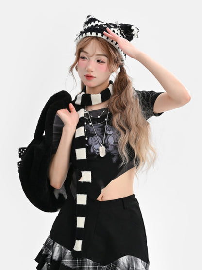 ブラックテディベア アシンメトリーヘム フェイクツーピース クロップドTシャツ（レースアップグローブ付き）