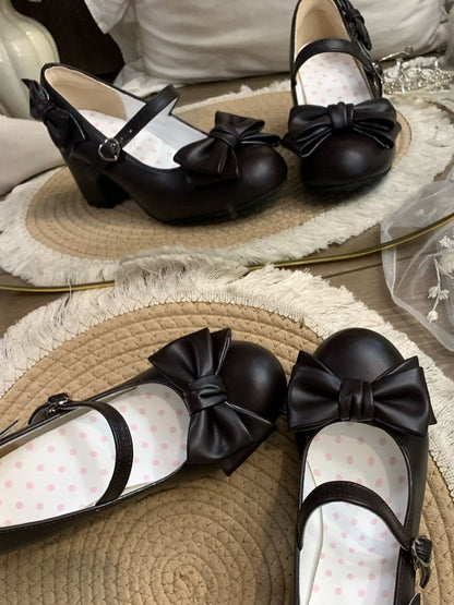 Mid-heel Brown Mary Janes with Bow Details & Heart Snap