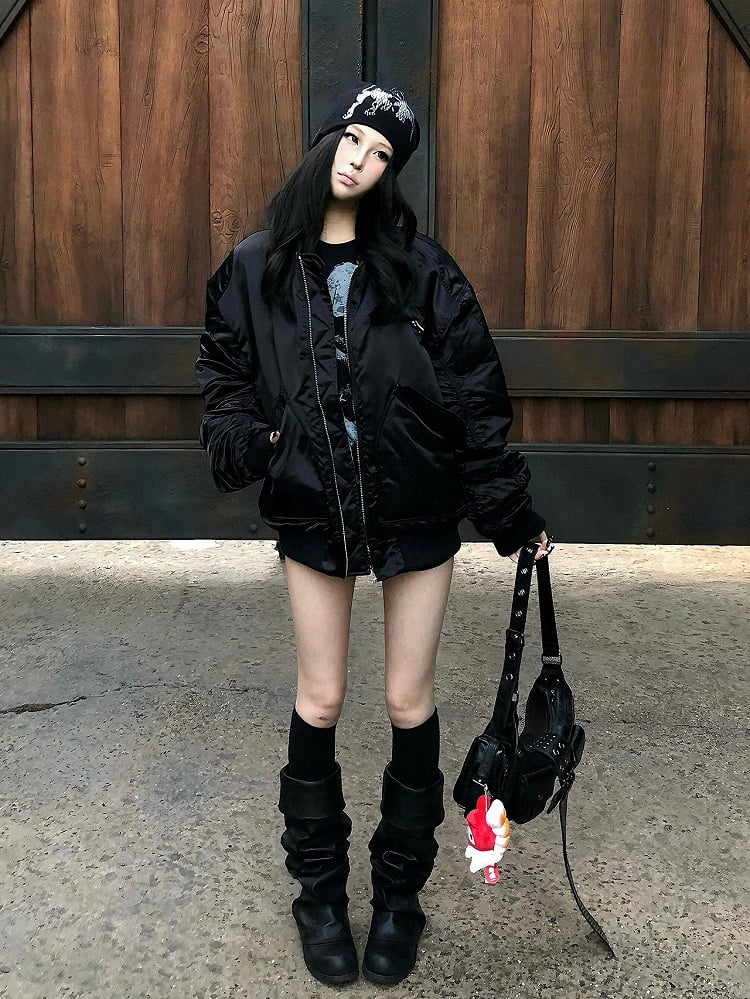 Gather with Detail Zipper Studs Jacket Black Sleeves