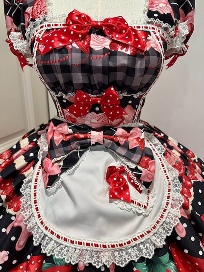 XXL-Büstenschürze mit Karomuster für 96–111 cm, Muster: Schwarz, Erdbeere, süßes Kleid, Ausverkaufsgröße, Sommer und Lolita
