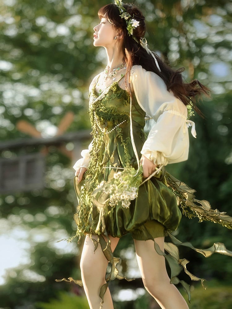 Green Mori Style Irregular Hemline Skirt with Pleated Details - Han Ru Chu Hanfu &amp; Han-Element Studi