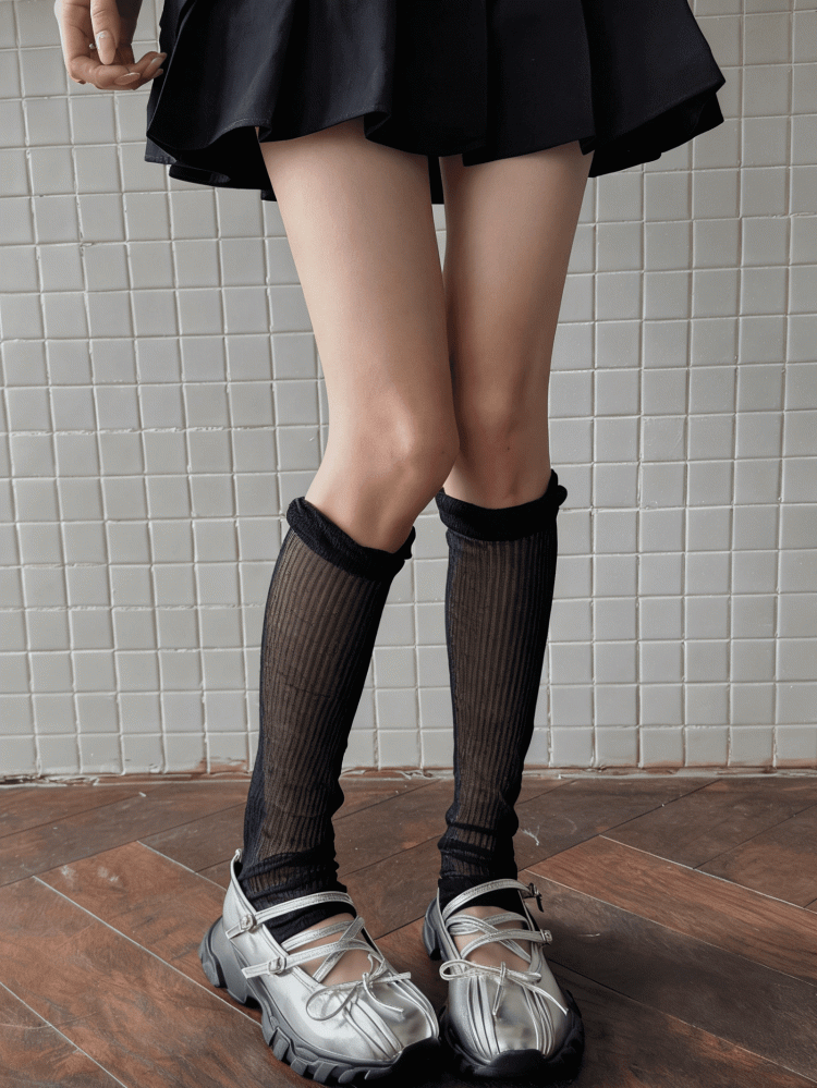 Black/White Leg Lace Warmers