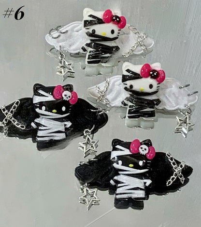 Black/White Guro Kawaii Mummy Kitty Hairclips