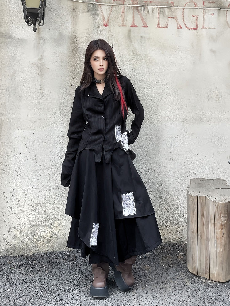 Schwarze asymmetrische Punk-Hose mit weitem Bein und Applikationen