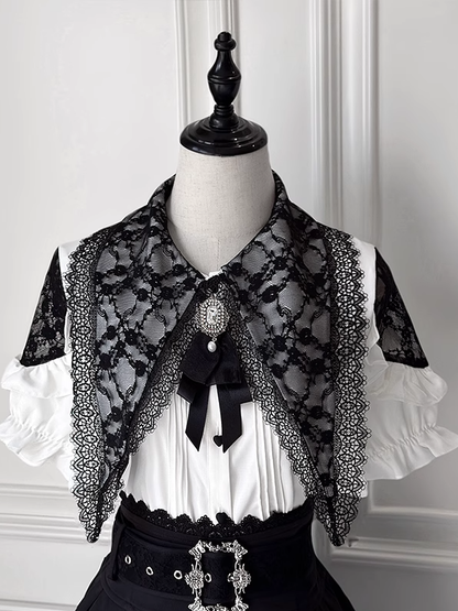 Krawatte, weiß, spitz, flacher Kragen, Plissee, Ausschnitt, Details, Jirai Kei Bluse + Schleife an der Schulter