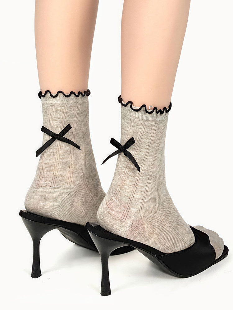 with Vertical Bowknots Pattern Black/White/Gray Socks Cuff Ruffled Striped