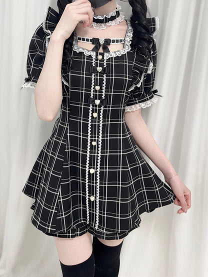 Weißes Choker-Set, schwarzes Jirai – Minikleid mit Flatterärmeln und Schleife am Rücken zum Selbstbinden + Shorts + und Kei-Plaid