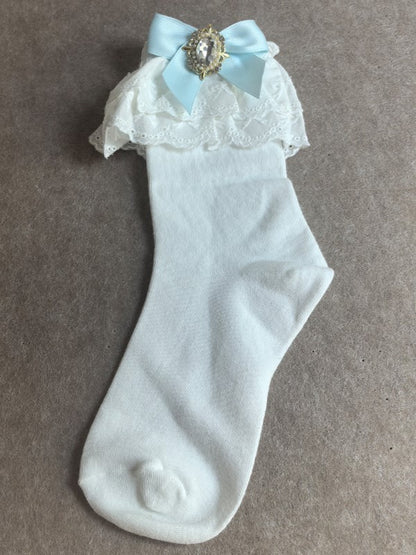 Weiße Kalbsledersocken mit Rüschen, Jirai-Manschette, Kei-Schleife, Rosa/Blau/Lila/Weiß/Schwarz/Beige und Details