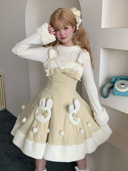 Gelbes Lolita-Kleid mit süßem Winterhasen-Motiv und Plüsch-Ausschnitt und -Saum