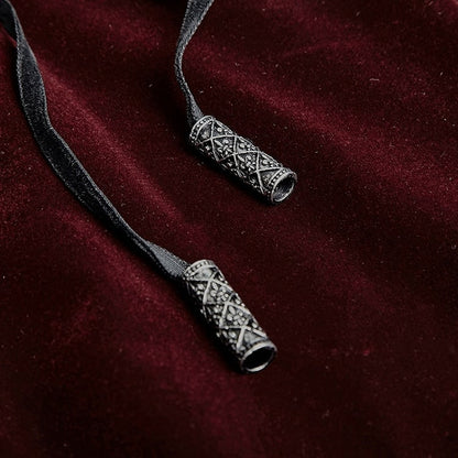 Jacket Tail Gentle Scissors With Red