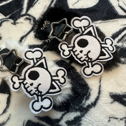 Schwarz-weiße Skelett Gothic Plüsch Haarspange