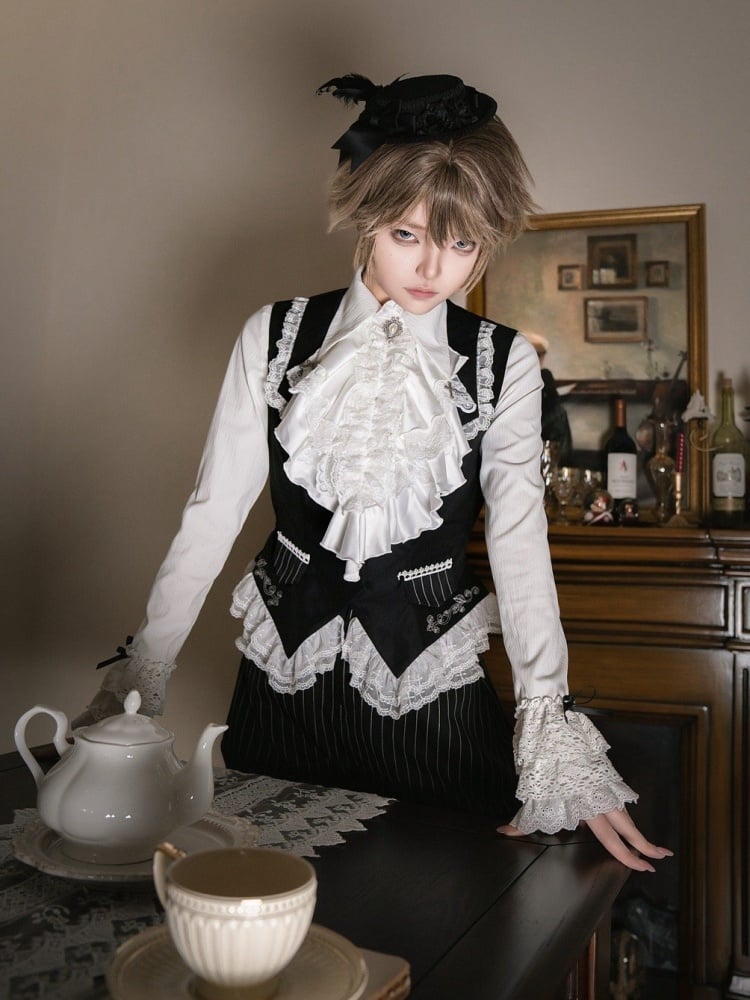 Schwarz-weißes Ouji Lolita-Komplettset: Hemd + Weste + Shorts + Jabot