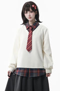 White Sweatshirt with Two-piece Apple Brooch
