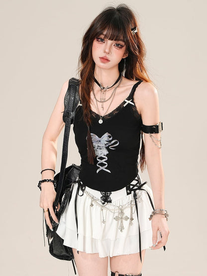 Schwarzes Top mit Schleife, Bittersweet-Camisole-Besatz und glamourösem Spitzendruck