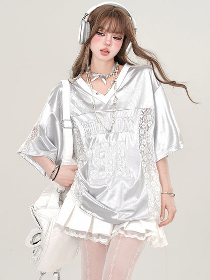 Grau/schwarzes sportliches T-Shirt mit V-Ausschnitt und Spitzen-Patchwork