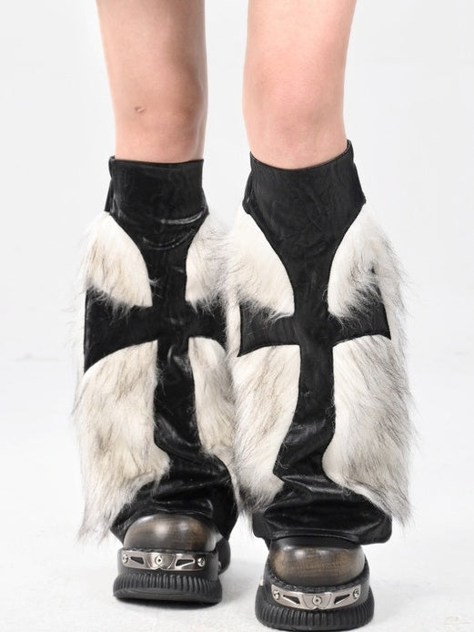 ブラックゴシッククロスシャギーPUレッグウォーマー