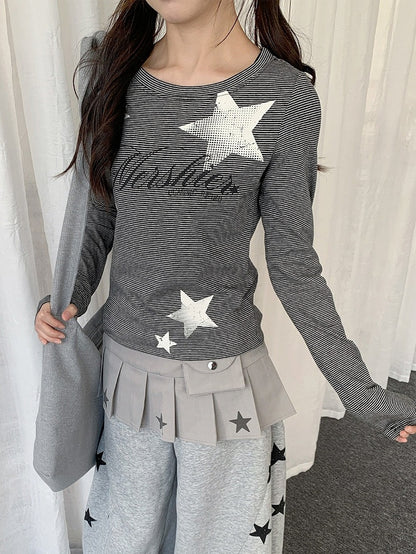 Y2K Dark Gray Striped Round Neck Long Sleeve Top with Star and Letter Print - Solkatt