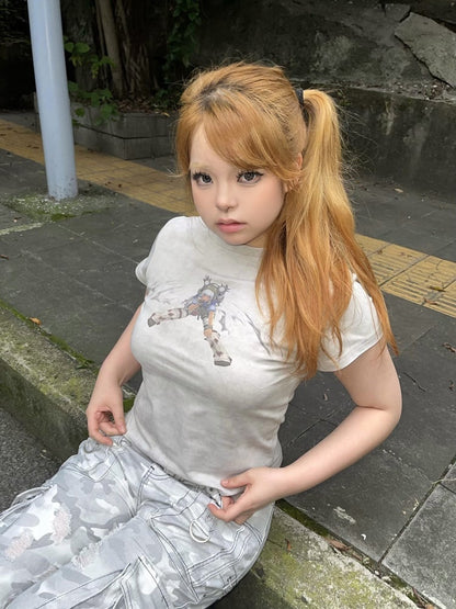 Weiß-graues Cyberpunk-Grafik-T-Shirt