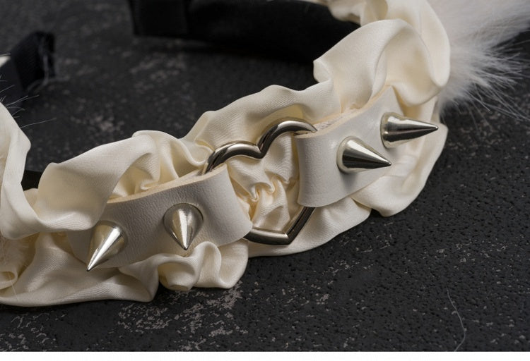 ホワイトハンドメイドスタッドディテールプラッシュバニーイヤーフリルKC