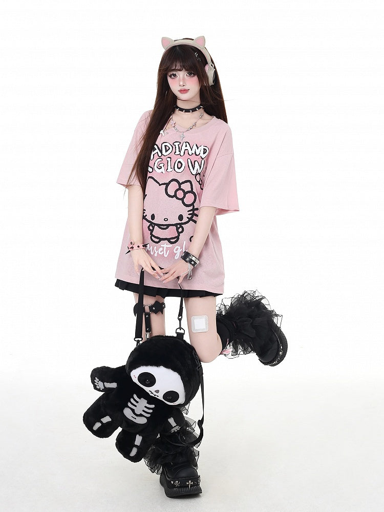 Adorable Kitty Graffiti Pink/White Bittersweet Detail T-Shirt Pin