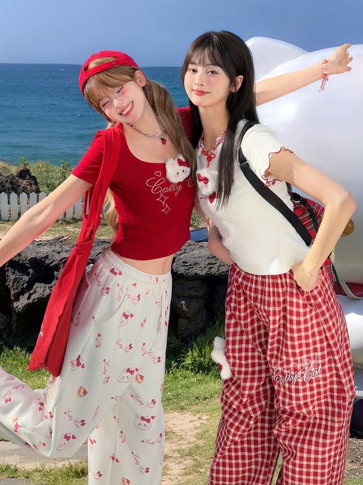 詳細 取り外し可能なキティのぬいぐるみネックラインストーンレッドスクエア付きTシャツ