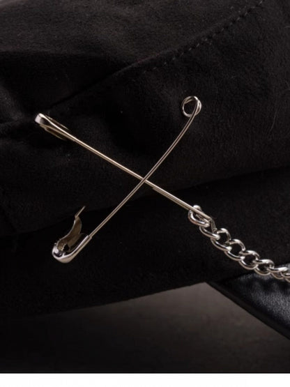 Black Punk Chain Beret with Metal Buckle - Strange Sugar