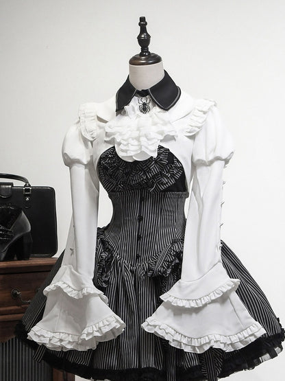 Weißes kurzes Oberteil mit Volant-Manschetten und Juliette-Ärmeln