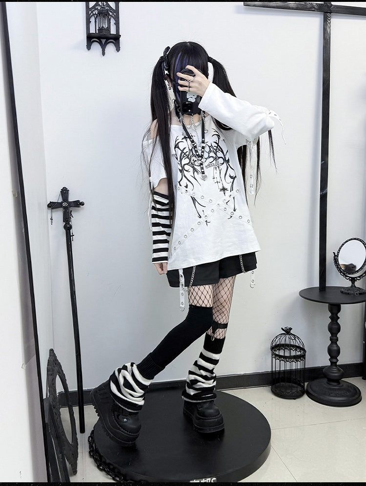 Strap Chain with Kei White/Black Decorations Jirai Shorts