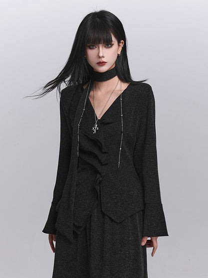 Placket with Black Neck Strap Pleated Top Trim V-Neck